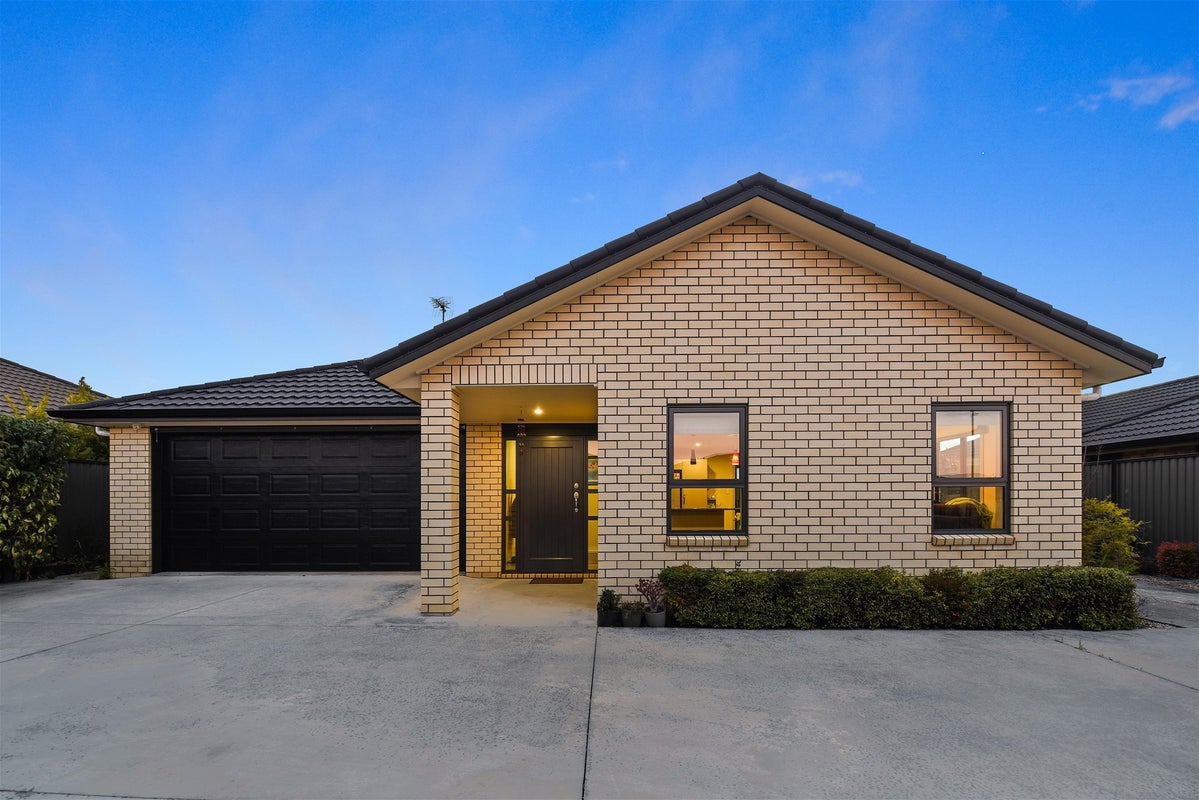19 Stan Heather Drive, Glenview, Hamilton - Carousel 1