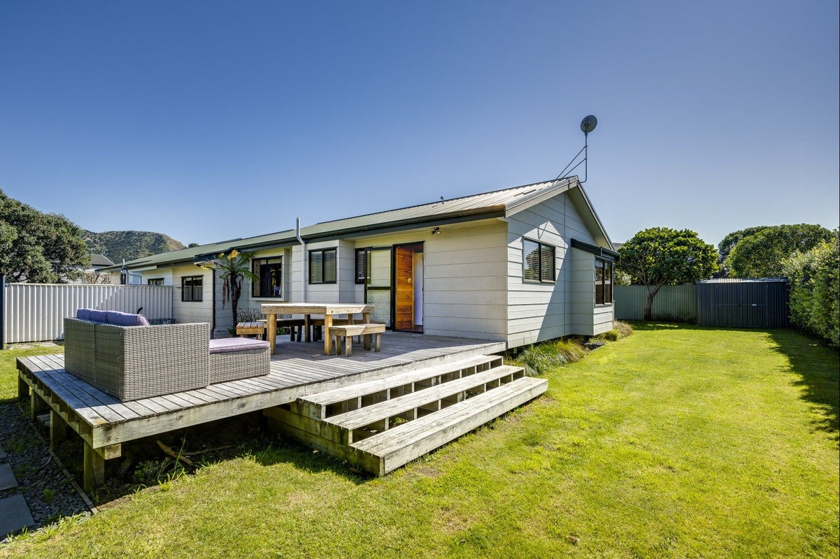 61B Harper Road, Waimarama, Havelock North - Carousel 1