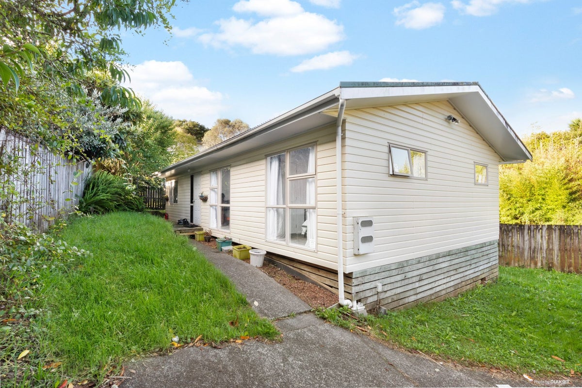 3/723 Swanson Road, Swanson, Auckland - Carousel 2