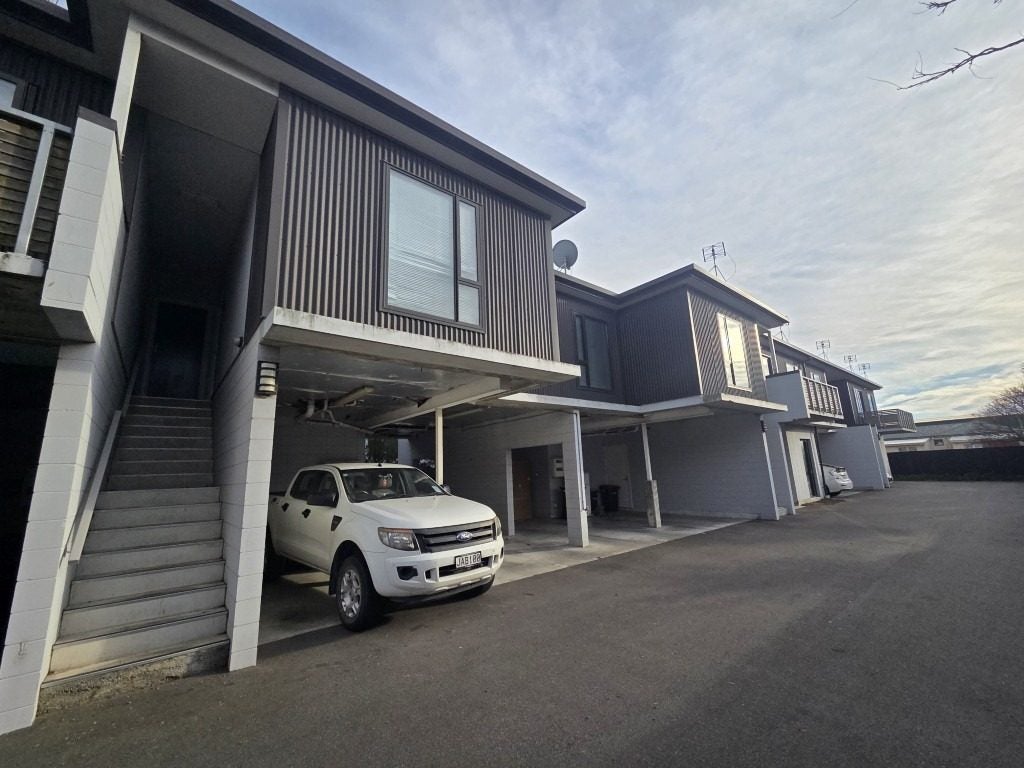 11 Walpole Street, Waltham, Christchurch - Carousel 2