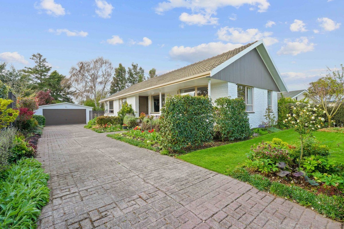 28 Oldham Crescent, Halswell, Christchurch - Carousel 1