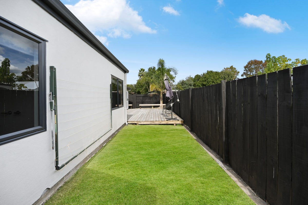 19A St Winifreds Avenue, Hamilton East, Hamilton - Carousel 26