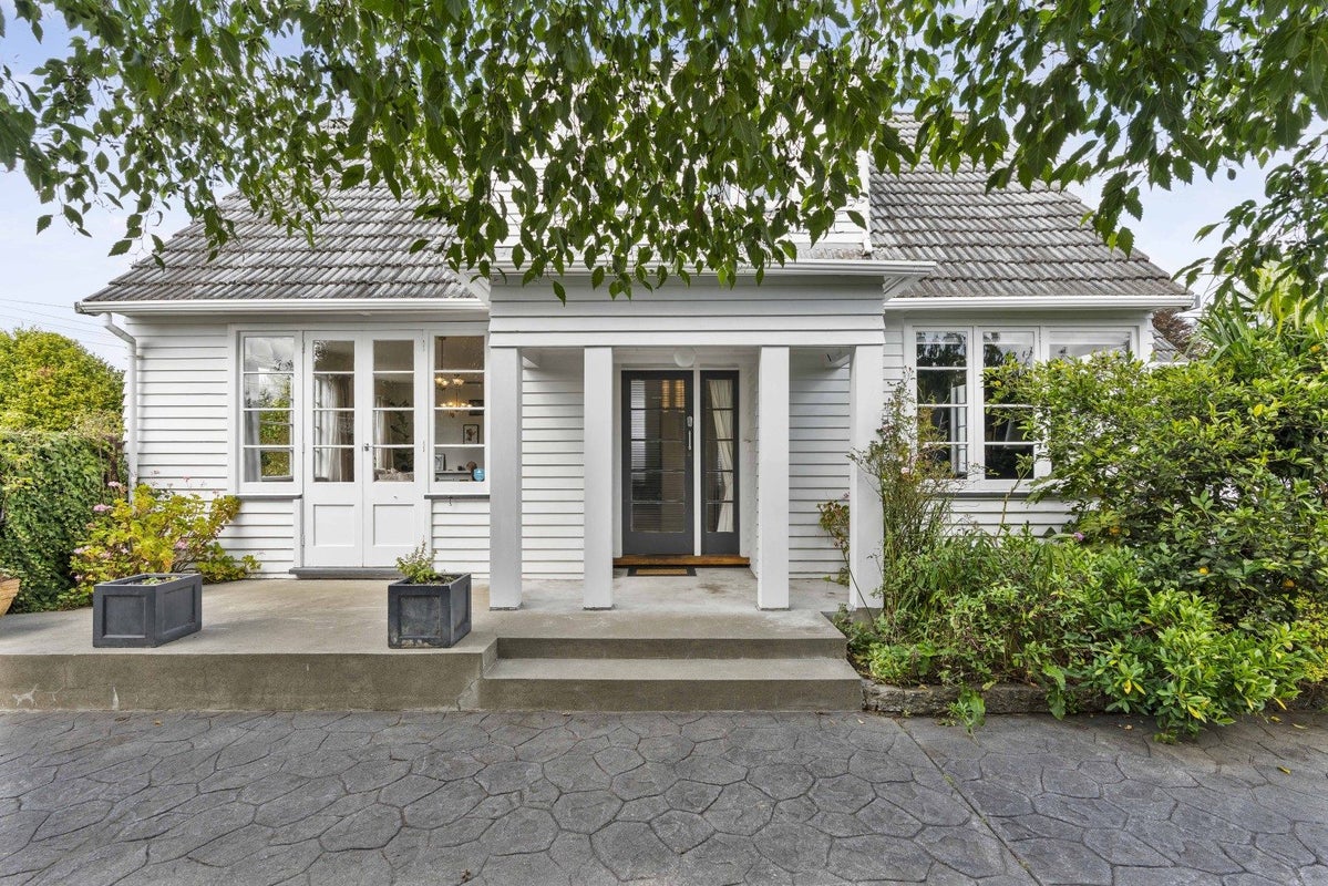 11 Cooper Street, Lansdowne, Masterton - Carousel 2