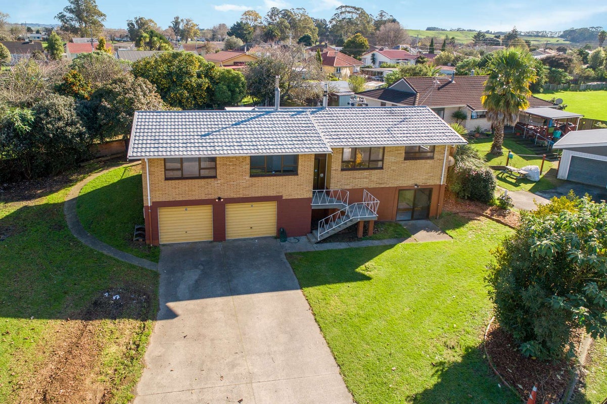 9 Parry Street, Huntly, Huntly - Carousel 1