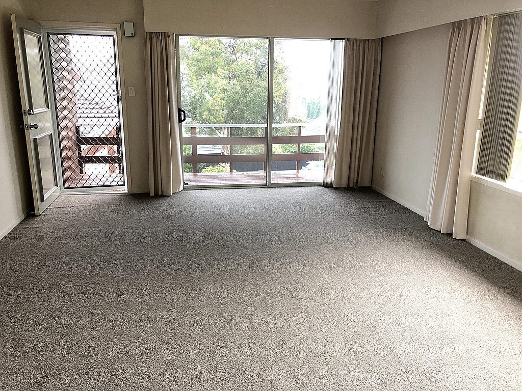 2/82 Newhaven Terrace, Mairangi Bay, Auckland - Carousel 2