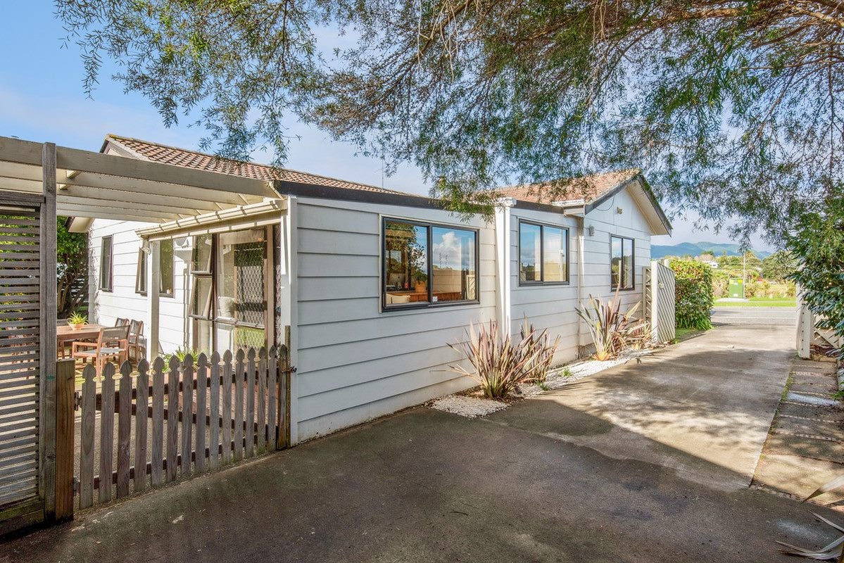 133 Weggery Drive, Waikanae Beach, Waikanae - Carousel 1