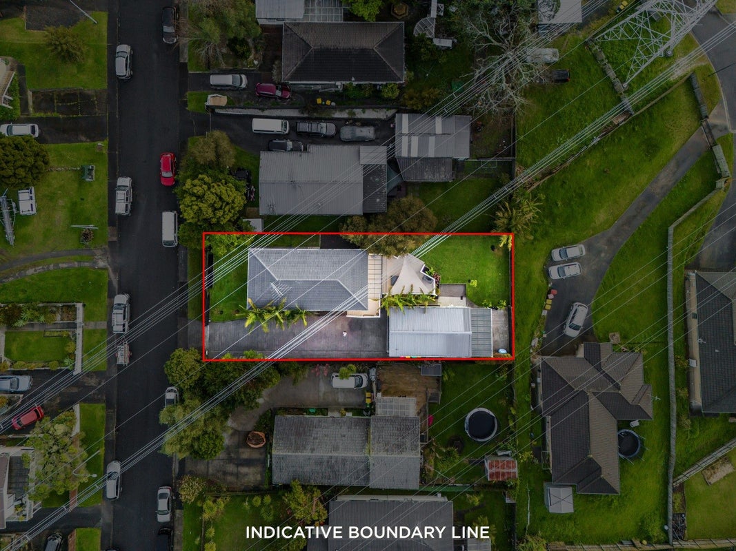 26 Arlette Place, Massey, Auckland - Carousel 23