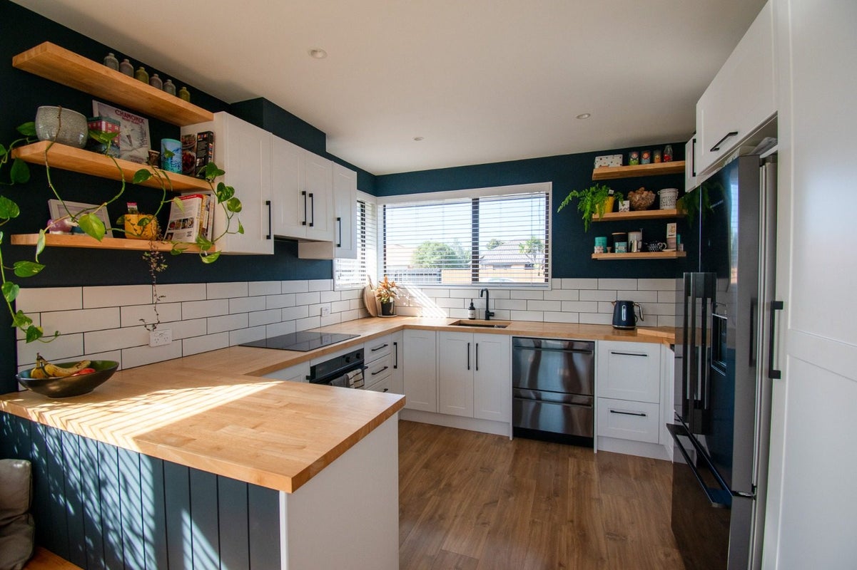5 Sea Eagles Place, North New Brighton, Christchurch - Carousel 1