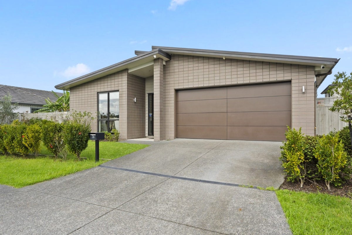 36 Te Napi Drive, Takanini, Auckland - Carousel 2