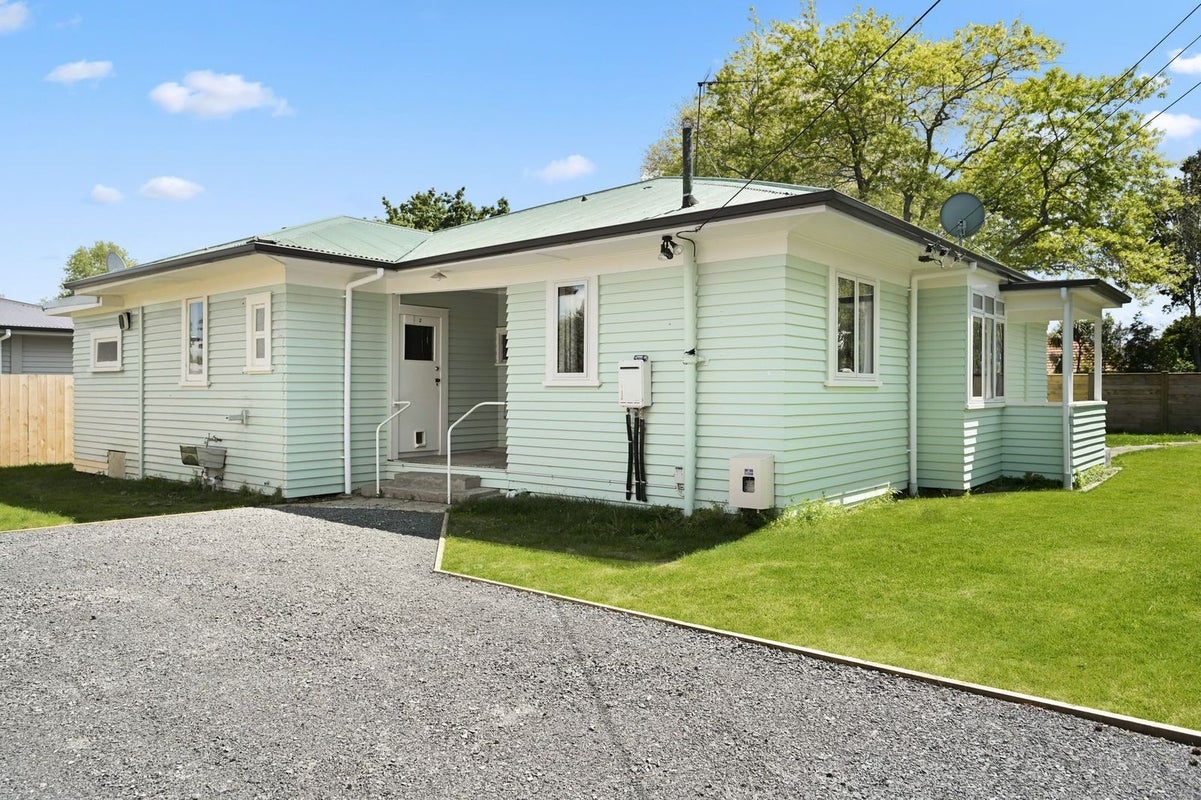 111 Galloway Street, Hamilton East, Hamilton - Carousel 2