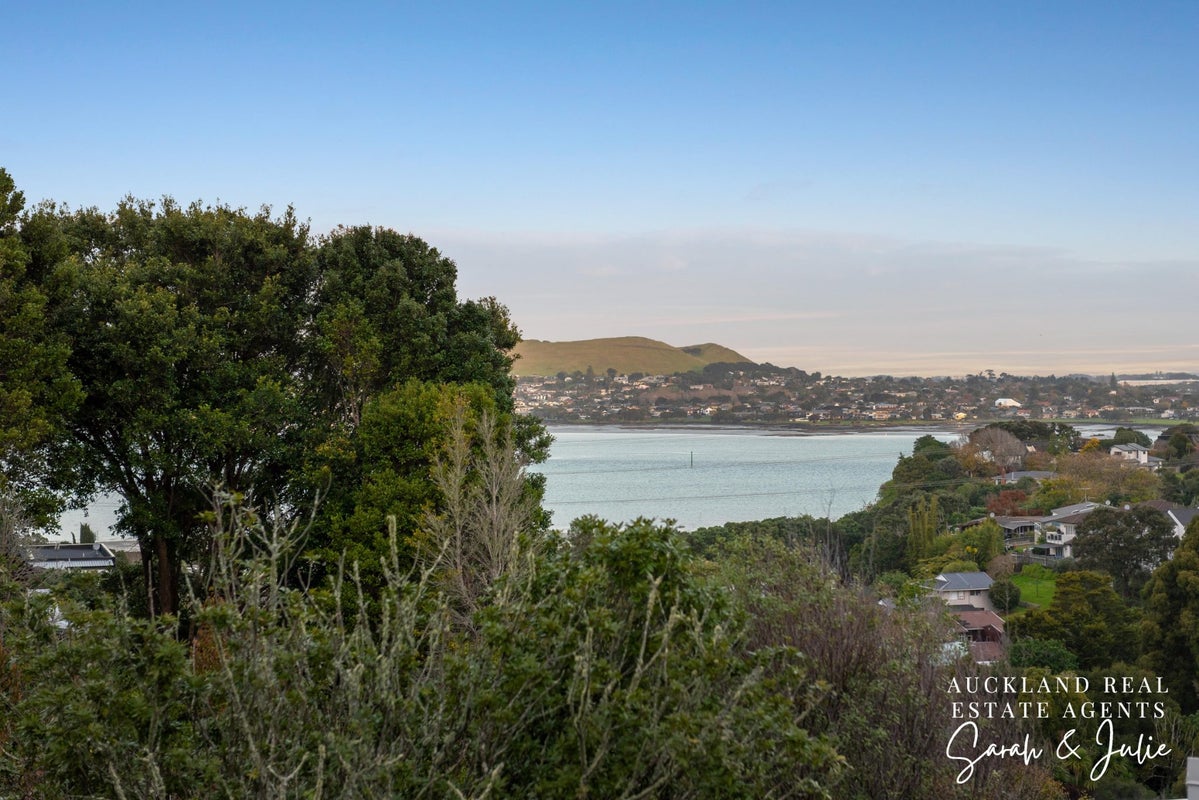 51 Belfast Street, Hillsborough, Auckland - Carousel 2