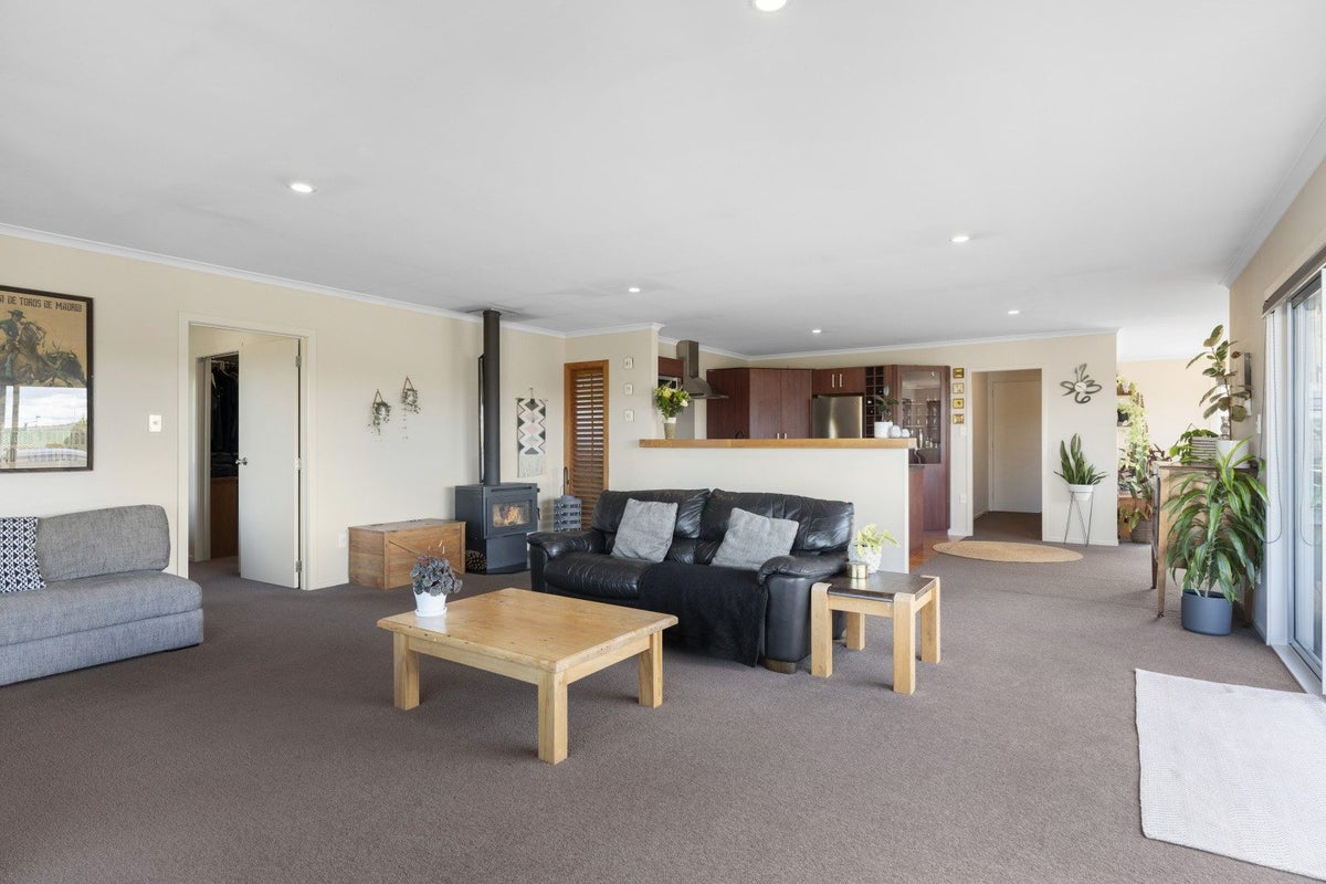4 Silich Street, Acacia Bay, Taupo - Carousel 2