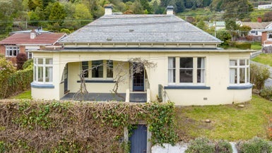 12 Rhodes Terrace, North East Valley, Dunedin - Carousel 1