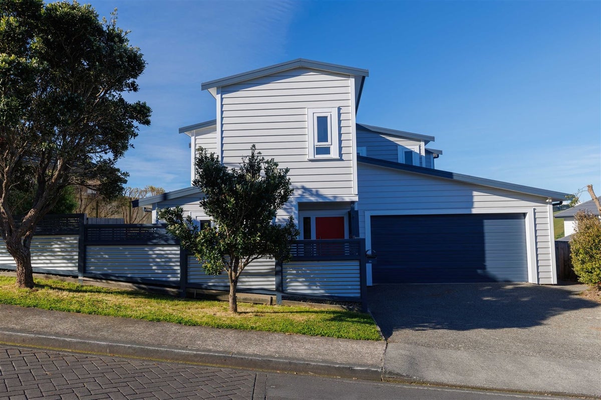 59 Erlestoke Crescent, Churton Park, Wellington - Carousel 2