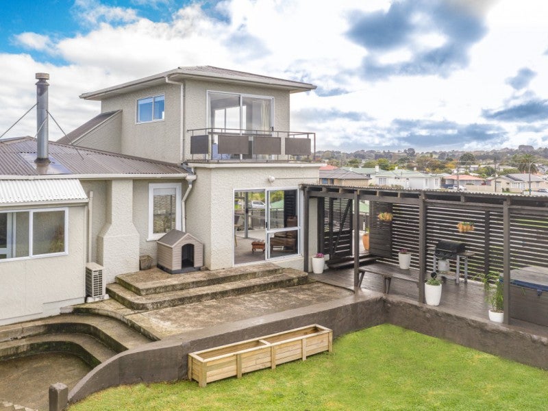 9 Burns Street, Tawhero, Whanganui - Carousel 1
