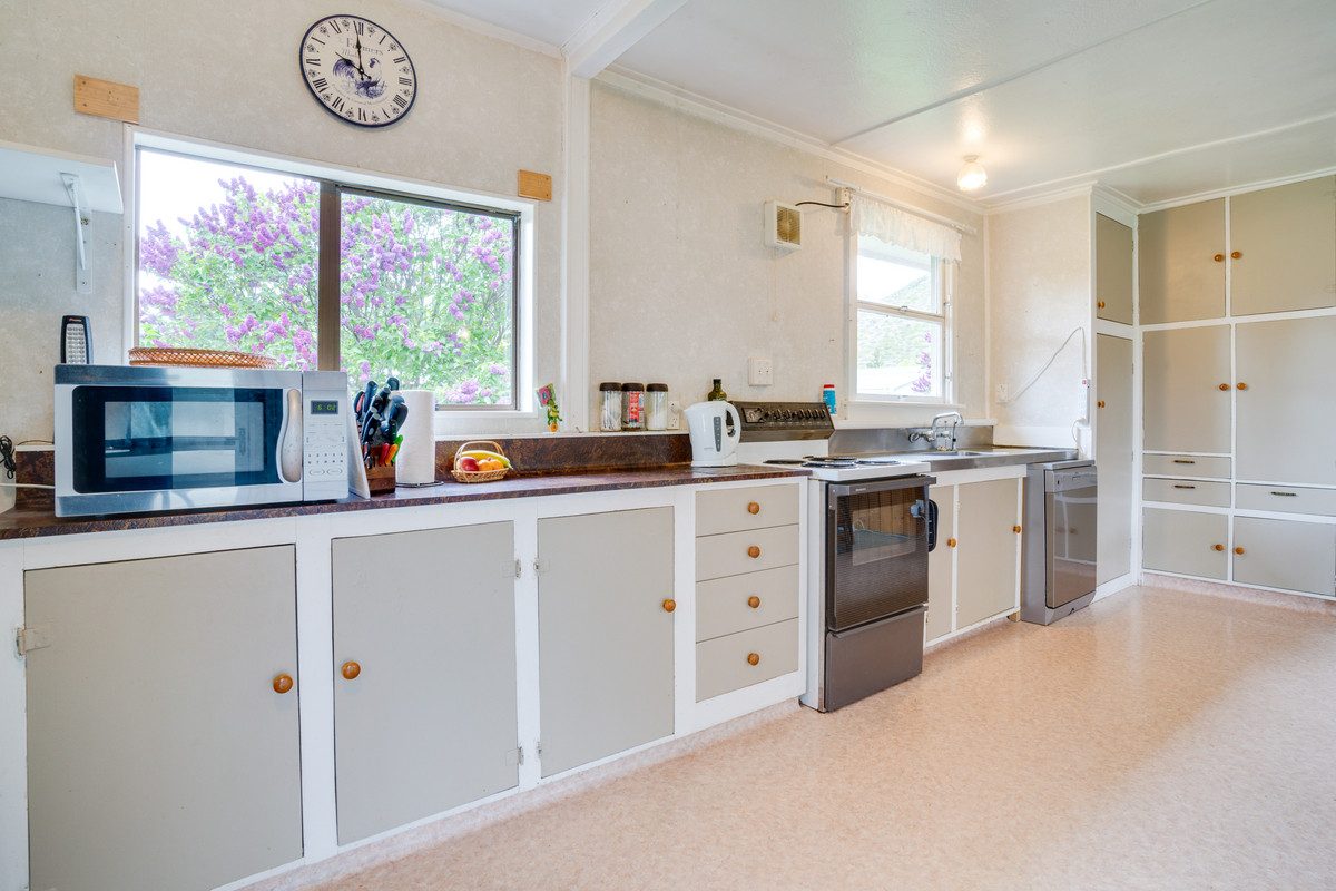 8A Sutherland Road, Omarama - Carousel 2