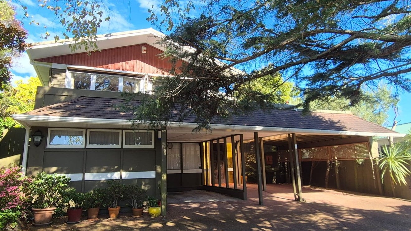 9 Orsova Place, Lynfield, Auckland - Carousel 1