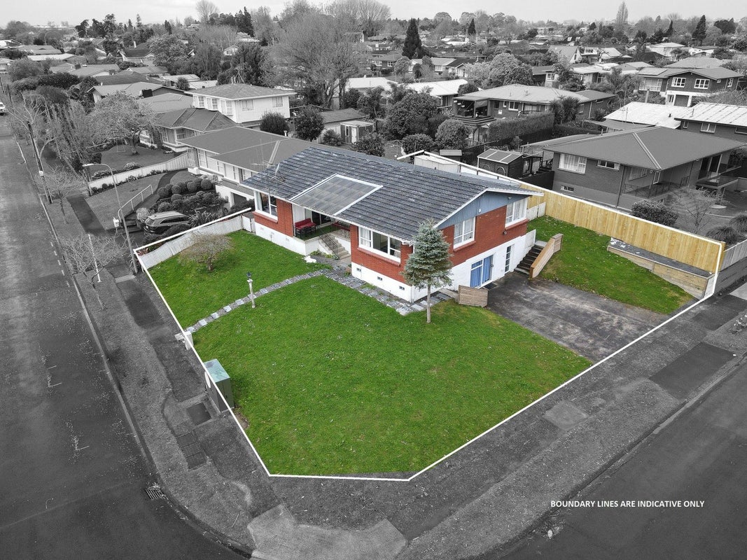 2 Lamont Street, Chartwell, Hamilton - Carousel 2