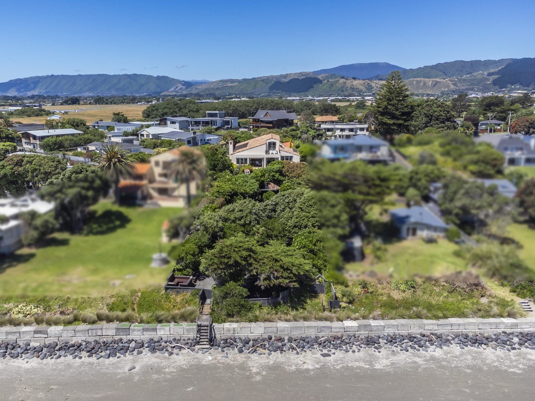 61 Wharemauku Road, Raumati Beach, Paraparaumu - Carousel 37