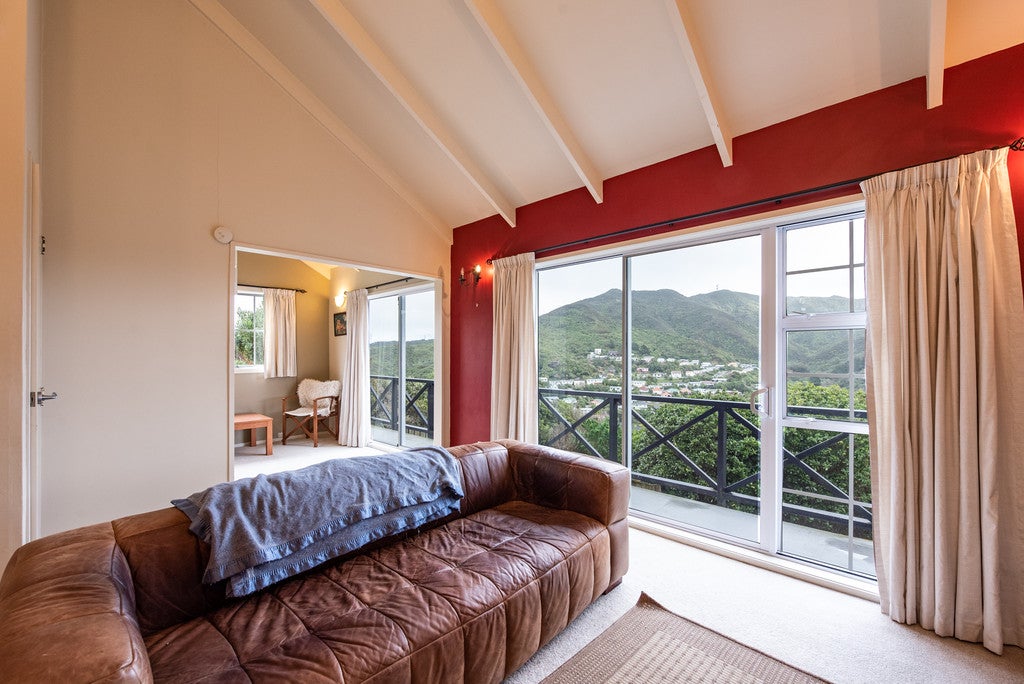 34 Parklands Drive, Karori, Wellington - Carousel 2
