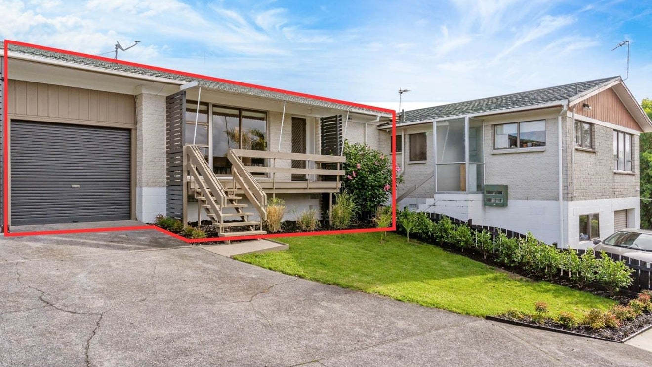 2/15 Copley Street, New Lynn, Auckland - Carousel 1