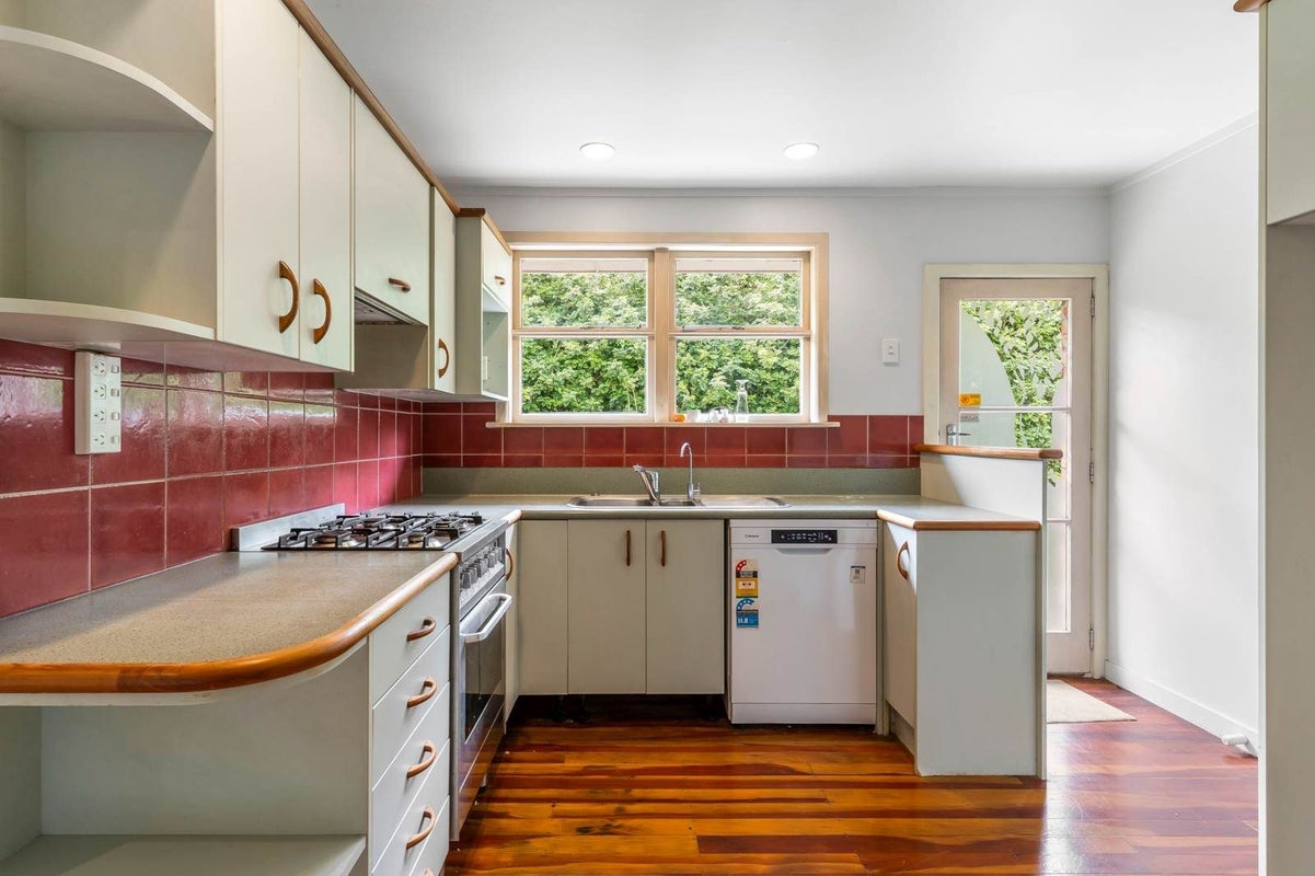 18 Triangle Road, Massey, Auckland - Carousel 1