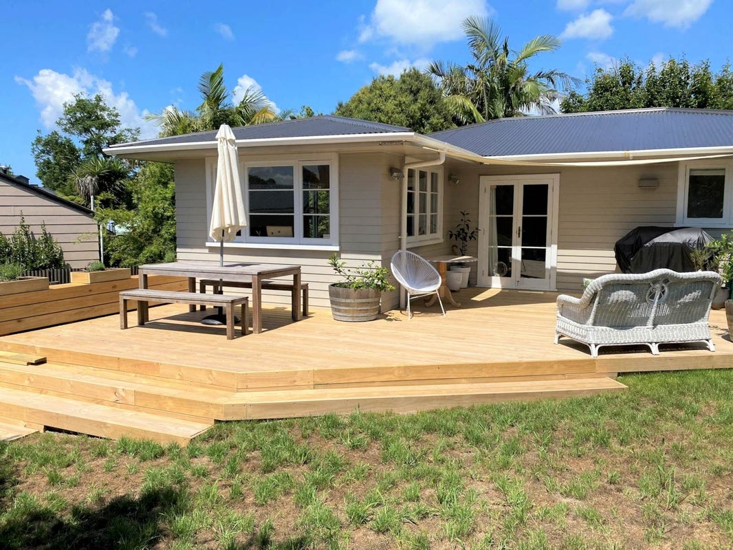 5 Beaufield Lane, Te Atatu Peninsula, Auckland - Carousel 1