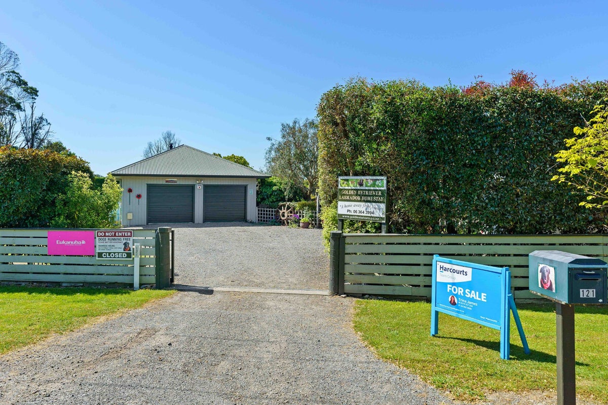 121 Gear Road, Otaki - Carousel 2