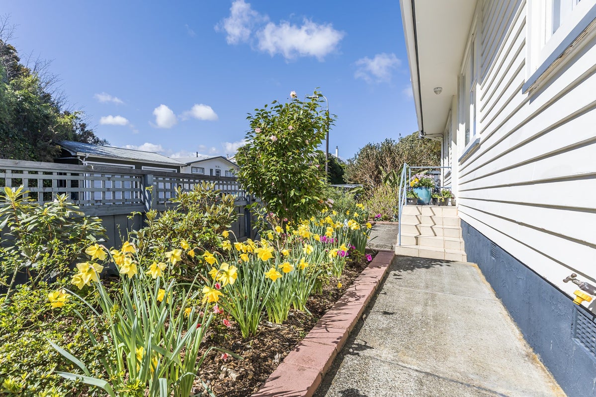 2A Wilfred Street, Tawa, Wellington, Wellington - Carousel 27