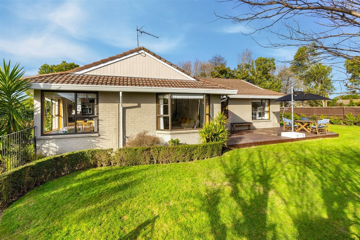 3 Topaz Place, Bishopdale, Christchurch - Carousel 2