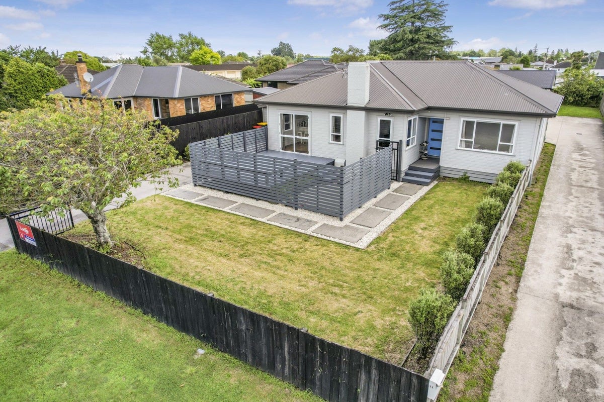 9 Dover Road, St Andrews, Hamilton - Carousel 1