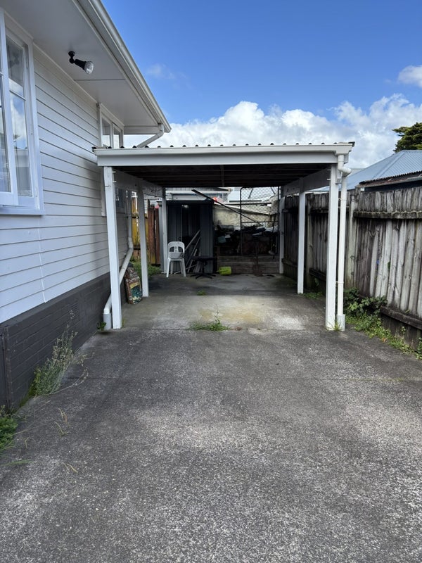 39 Fairdene Avenue, Henderson, Auckland - Carousel 13