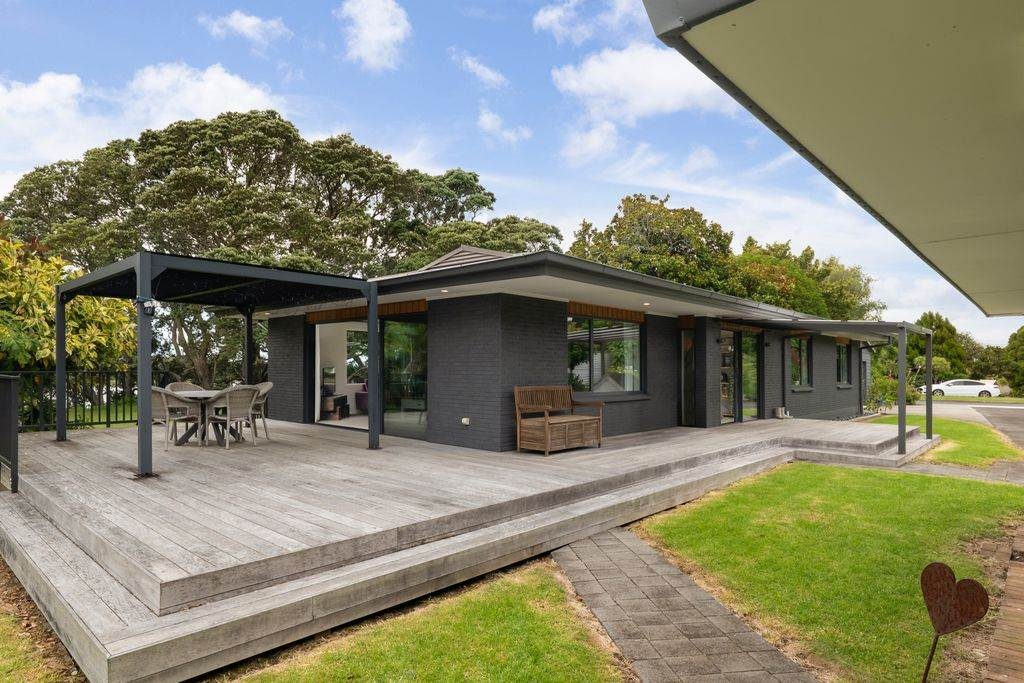 37 Pohutukawa Drive, Athenree, Katikati - Carousel 1