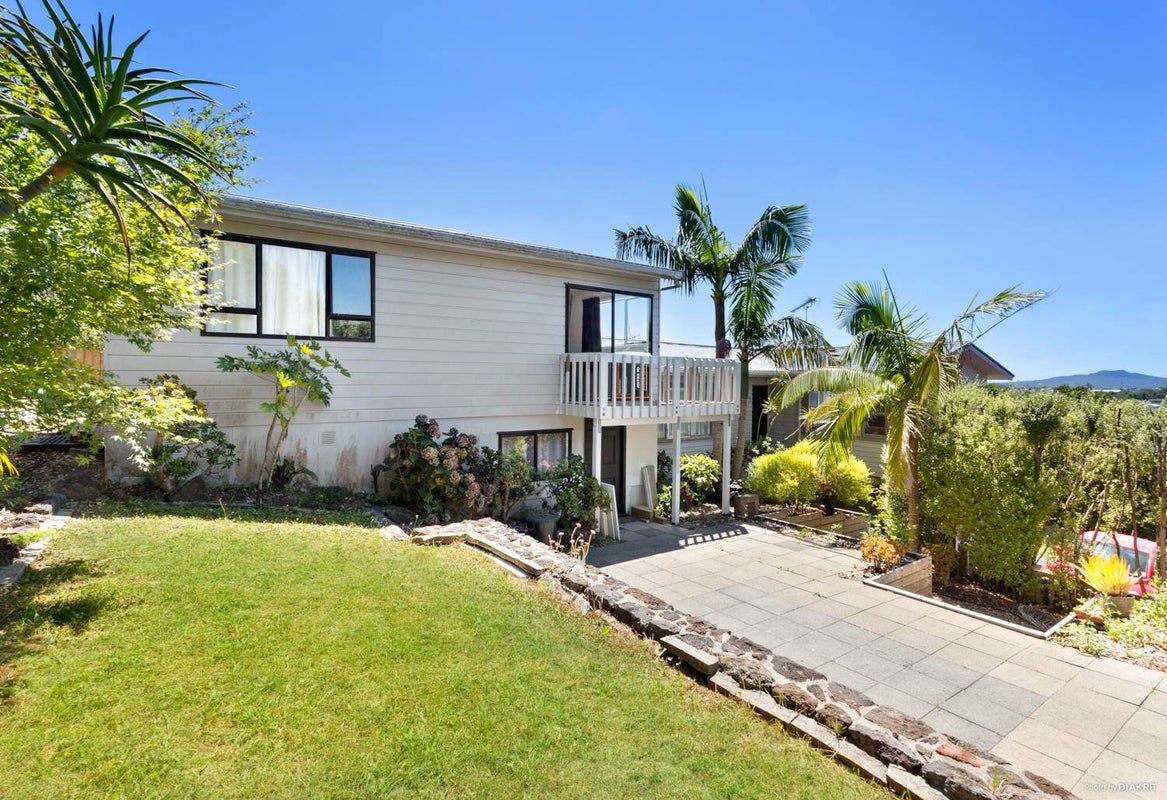 54 Potter Avenue, Northcote, Auckland - Carousel 1