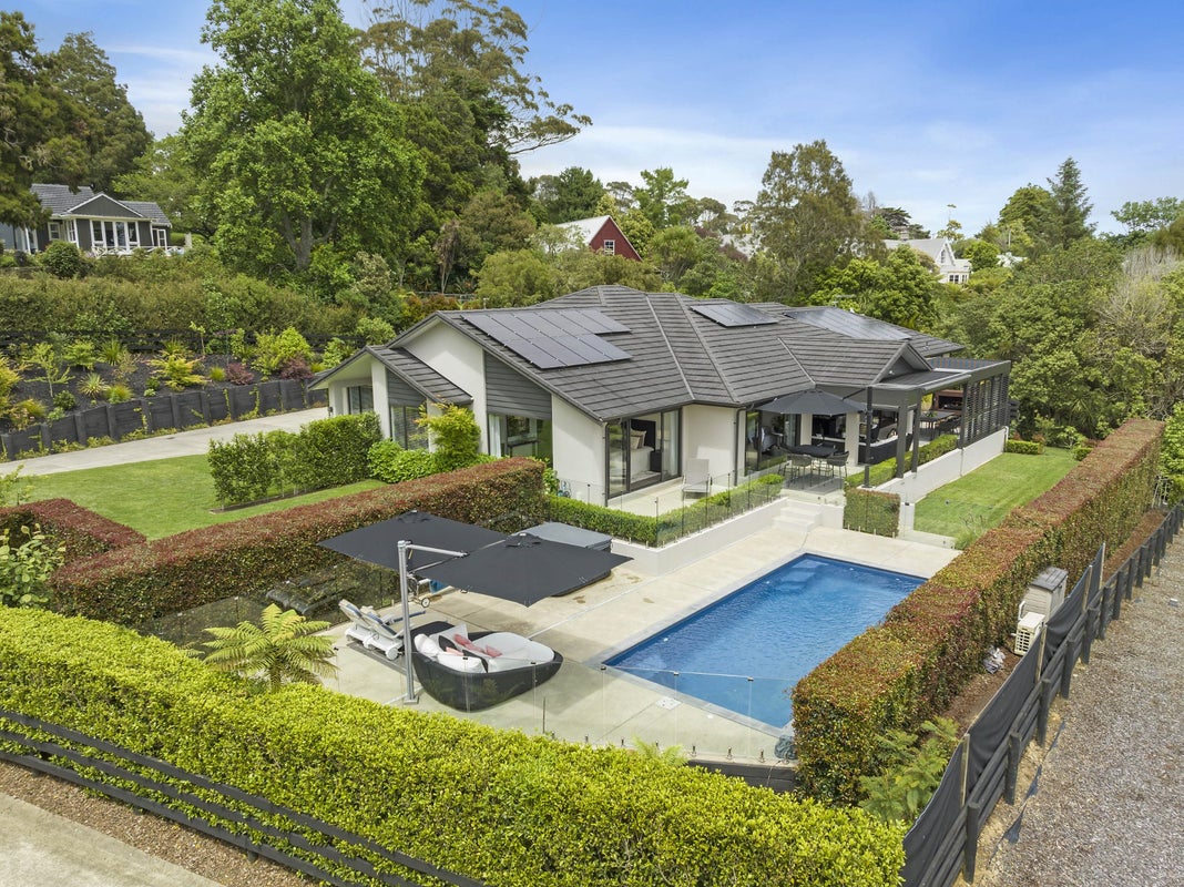 420 REDOUBT RD, Totara Park, Auckland - Carousel 2