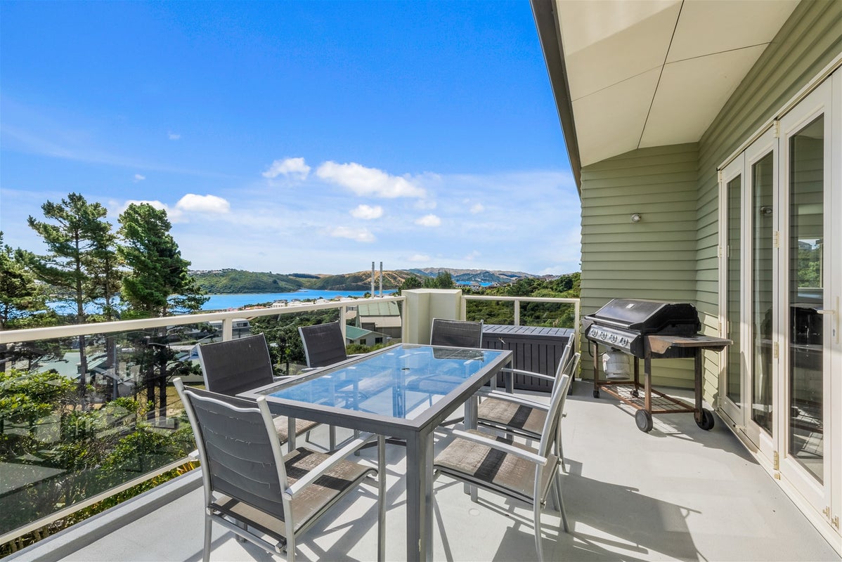 38 Aspiring Terrace, Aotea, Porirua - Carousel 2