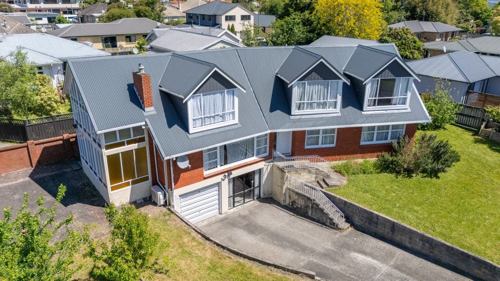 1121 Heaphy Terrace, Fairfield, Hamilton - Carousel 2