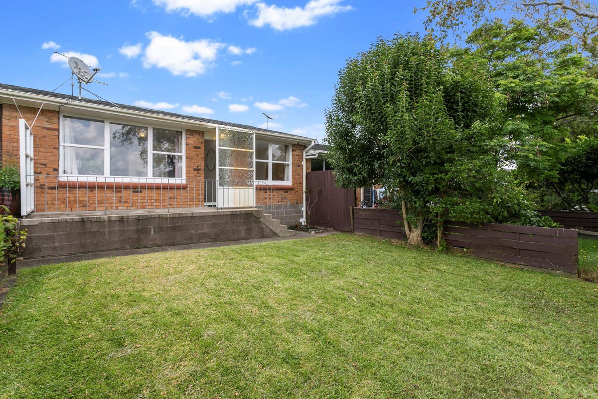 2/25 Brixton Road, Balmoral, Auckland - Carousel 2