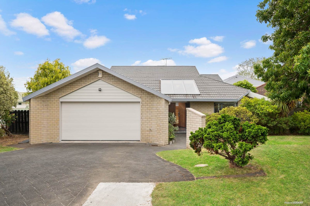 25 Meadowland Drive, Somerville, Auckland - Carousel 2