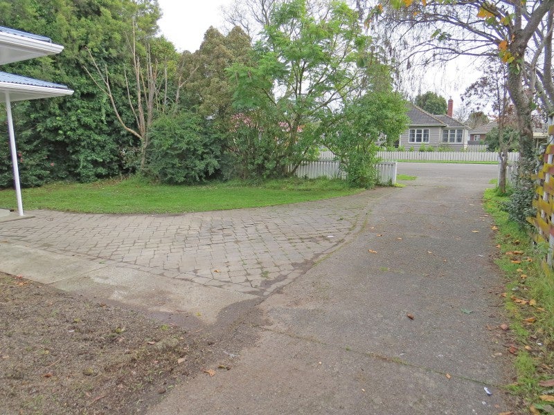 30 Park Road, West End, Palmerston North - Carousel 13