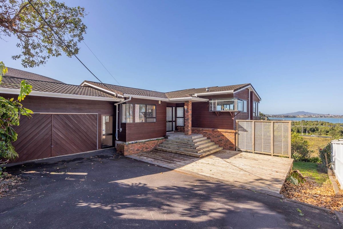 19 Waimana Avenue, Northcote Point, Auckland - Carousel 2
