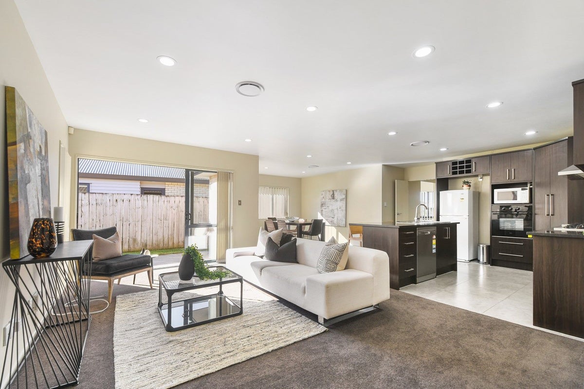 23 Chesham Street, Rototuna North, Hamilton - Carousel 1
