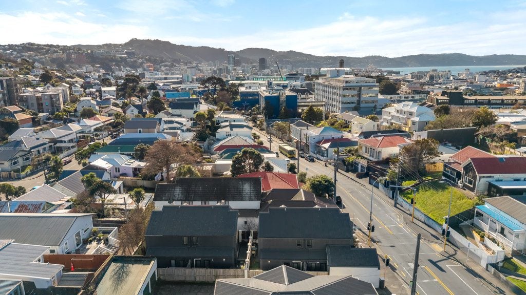82B Wallace Street, Mount Cook, Wellington - Carousel 2