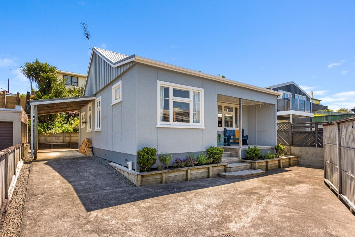 98A Young Street, New Plymouth, New Plymouth - Carousel 1
