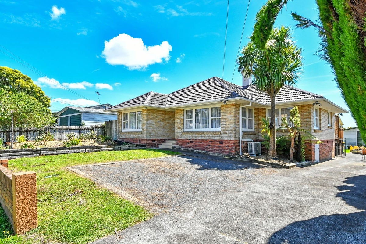 8 Rembrandt Place, Opaheke, Papakura - Carousel 2