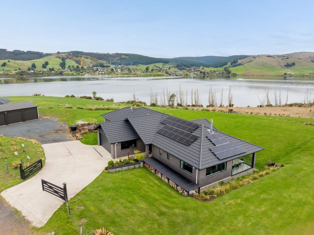 258 Baker Road, Berwick Forest - Carousel 1
