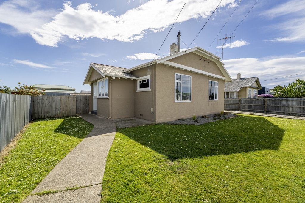 12 Lynn Street, Oamaru North, Oamaru - Carousel 1
