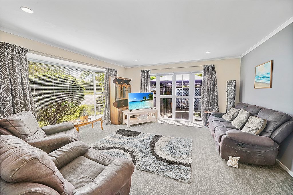 1 Brookford Place, Westmorland, Christchurch - Carousel 2