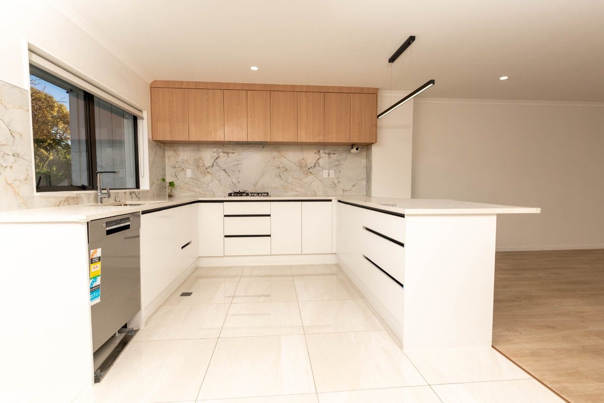 5/7 Glen Road, Ranui, Auckland - Carousel 2