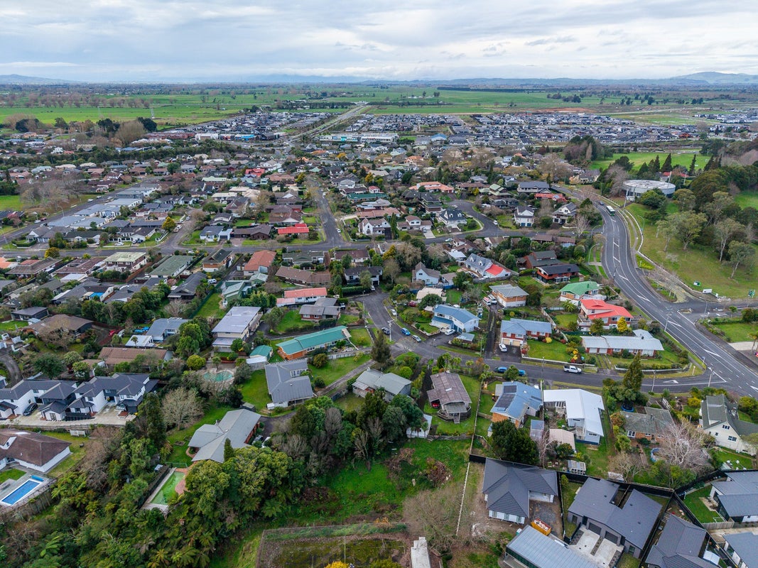11 Sussex Street, Chartwell, Hamilton - Carousel 22